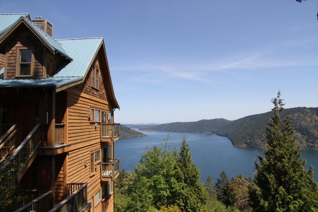 Moon Water Lodge Malahat Eksteriør billede