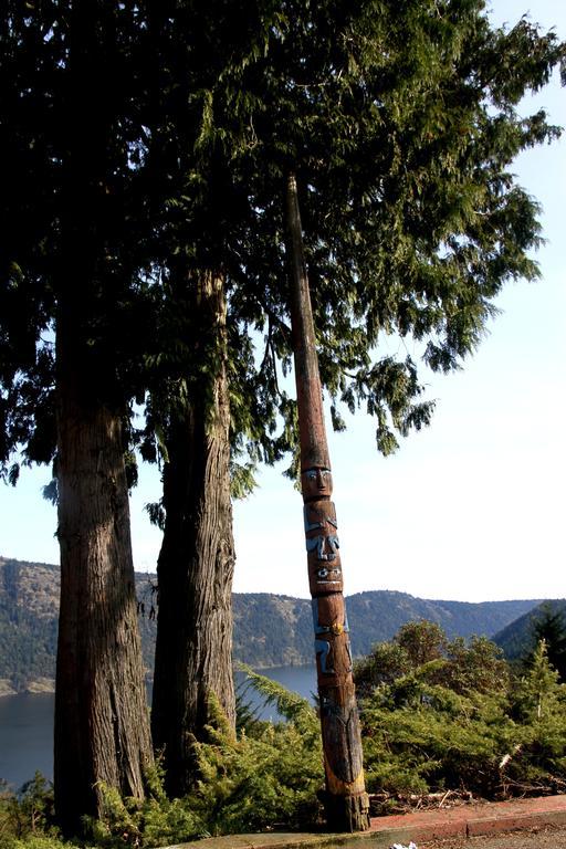 Moon Water Lodge Malahat Eksteriør billede